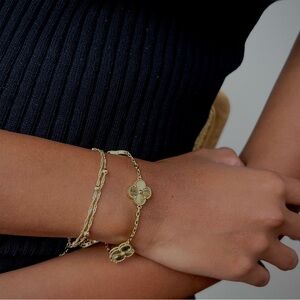 Elegant Clover Bracelet. 4 Leaf